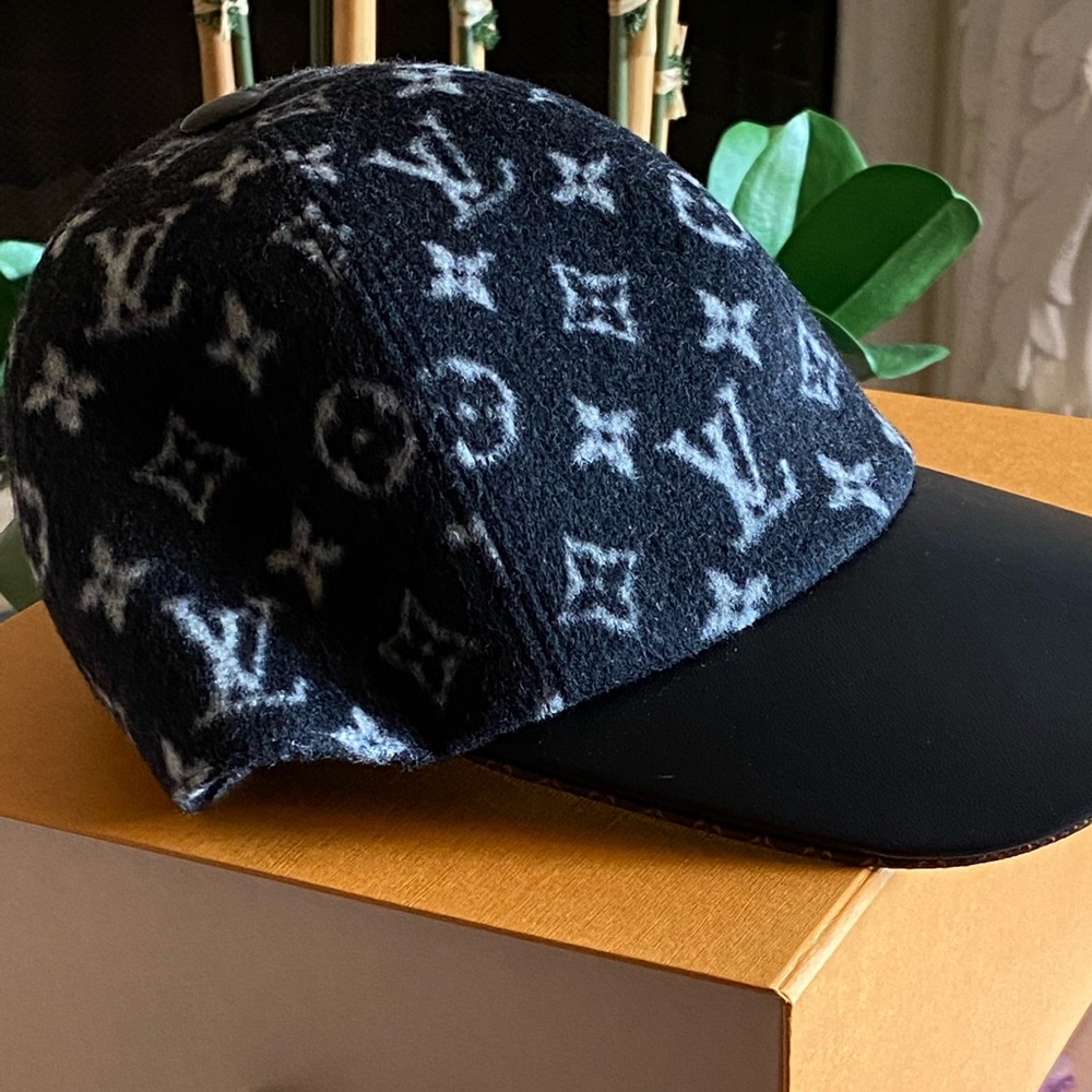 NWT AUTHENTIC Louis Vuitton Baseball Cap ‼️